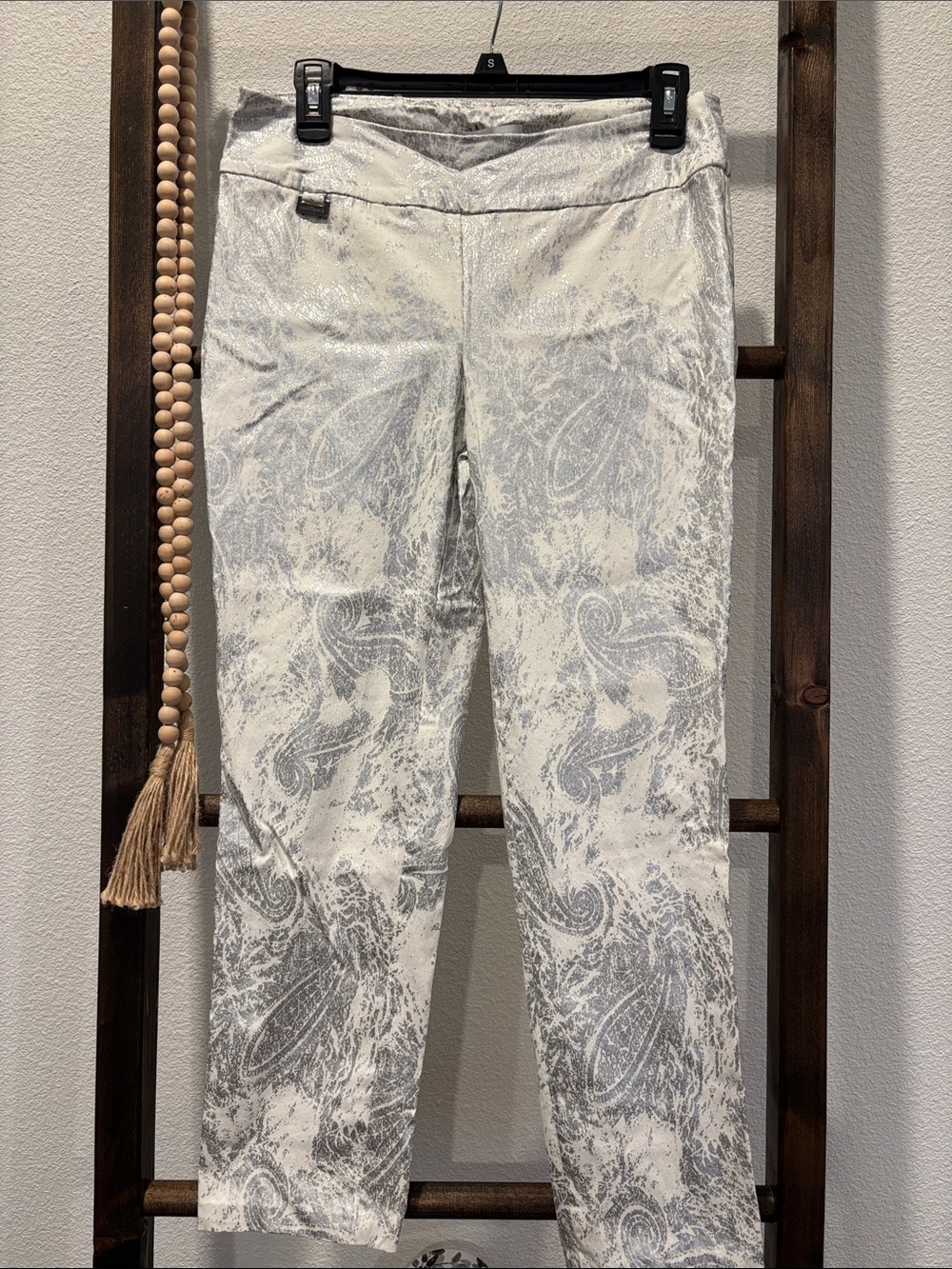 Peck & Peck Light Gray Paisley Cropped Jeans